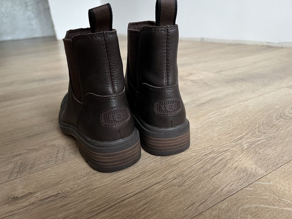 Продам нові оригінальні челсі ugg 36розмір
