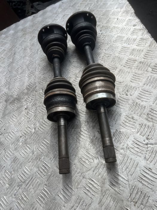 Полуось привод Ниссан террано 2 об 2.4 nissan terrano
