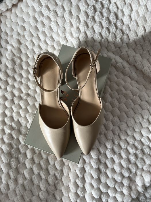 Buty na obcasie