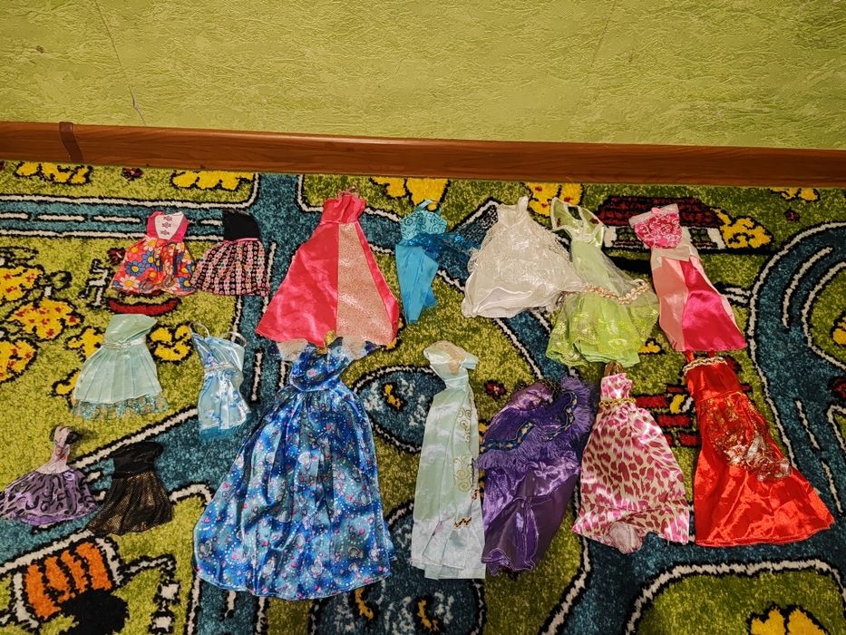 Одяг для ляльки барбі