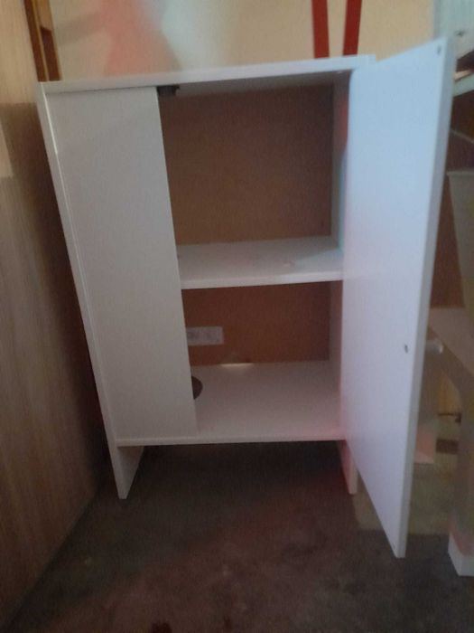 Estante para arrumos
