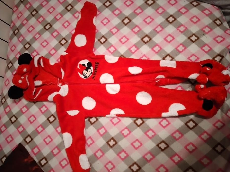 Kombinezon dla dziewczynki 6-9 miesiecy za grosze