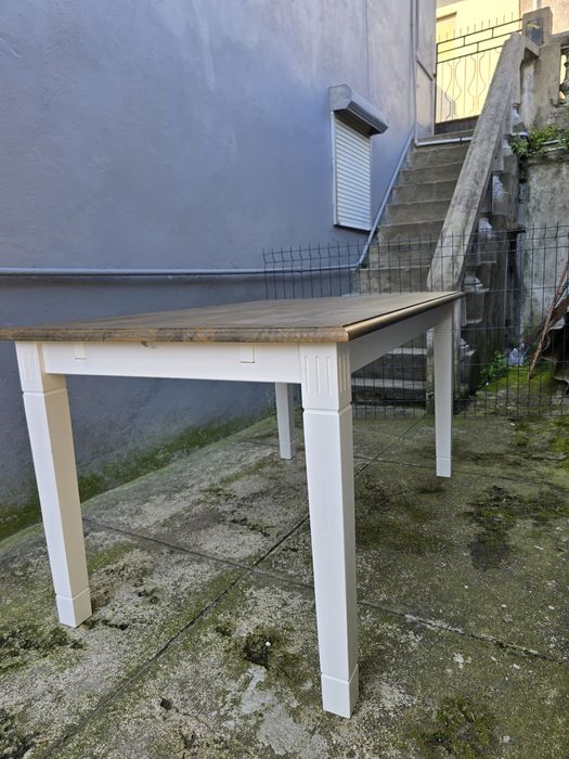Mesa de jantar extensível