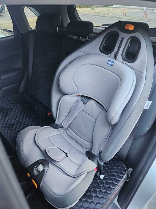 Автокрісло Chicco Gro-Up