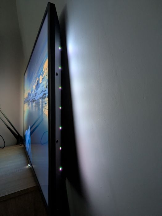 Smart TV 43"  Philips 4K з Ambilight підсвіткою