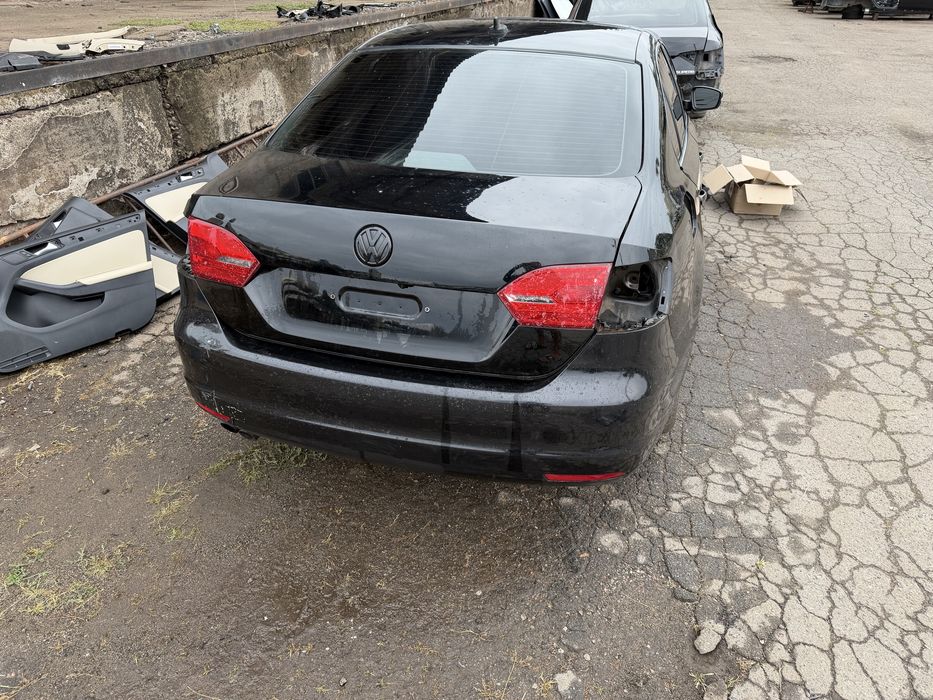 Дверь крышка багажника ляда vw jetta джетта