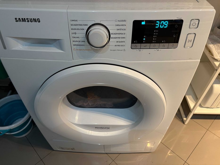 Máquina de secar roupas Samsung