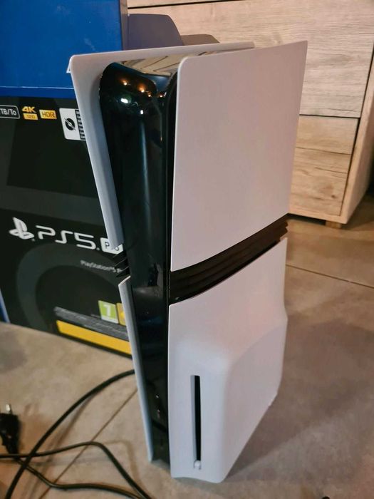 Playstion 5 Pro 6 miesięcy + gry + napęd+ gwarancja