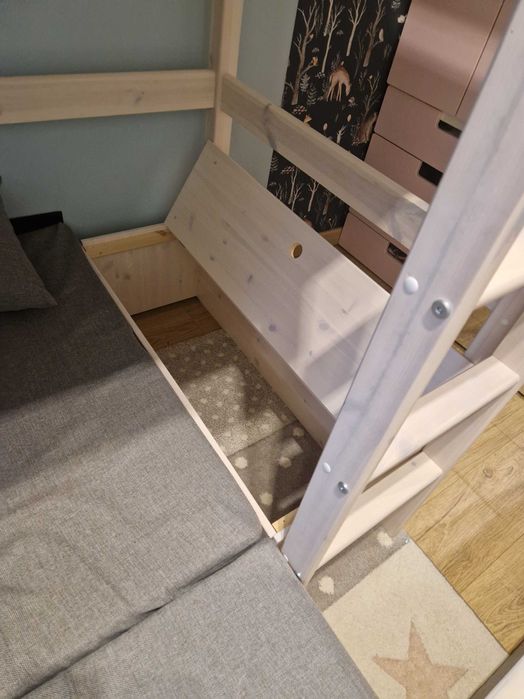 Łóżko piętrowe drewniane z biurkiem