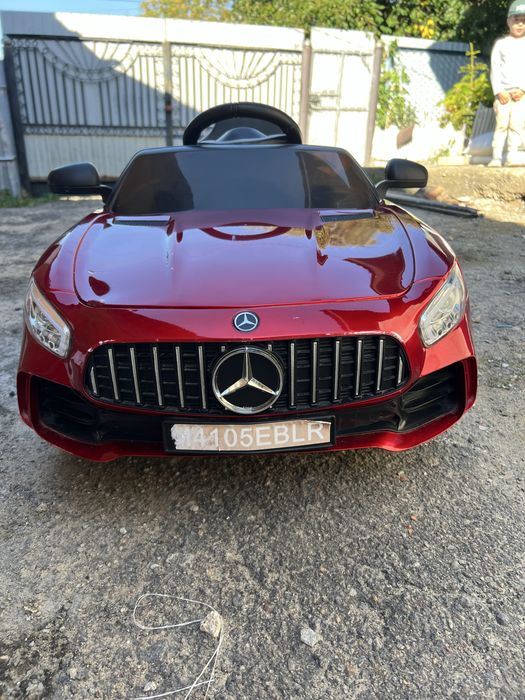 Дитяча машинка Mercedes-Benz GT style