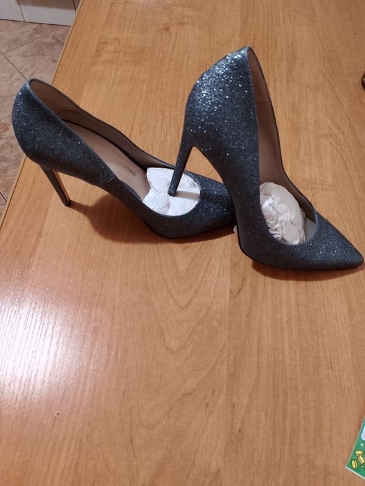 Buty damskie brokatowe nowe rozmiar 39 roz wkładki 25