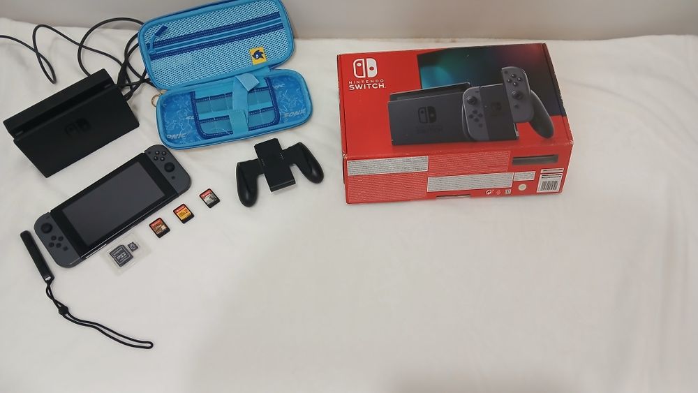 nintendo switch com estojo do sonic