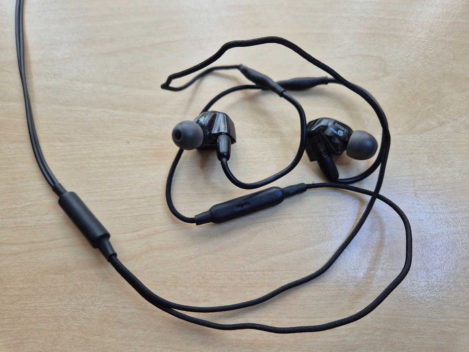 Słuchawki przewodowe audio-technica ATH-LS400iS
