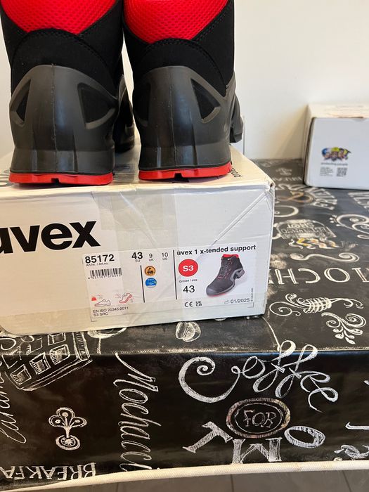Buty robocze Uvex r43