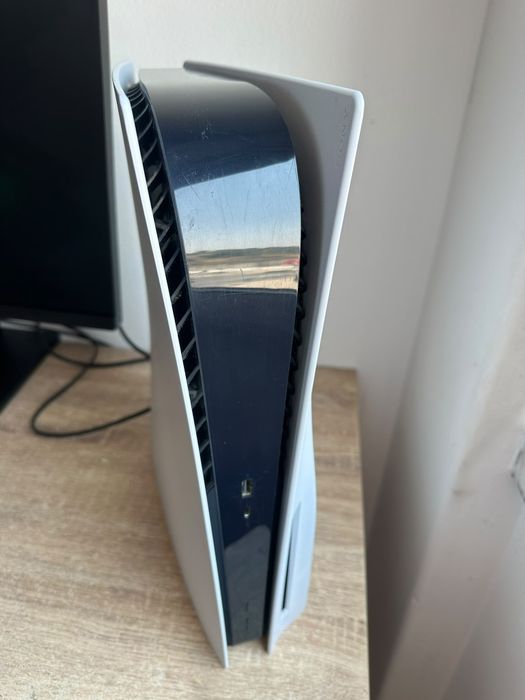 Playstation  5 com 1 comando