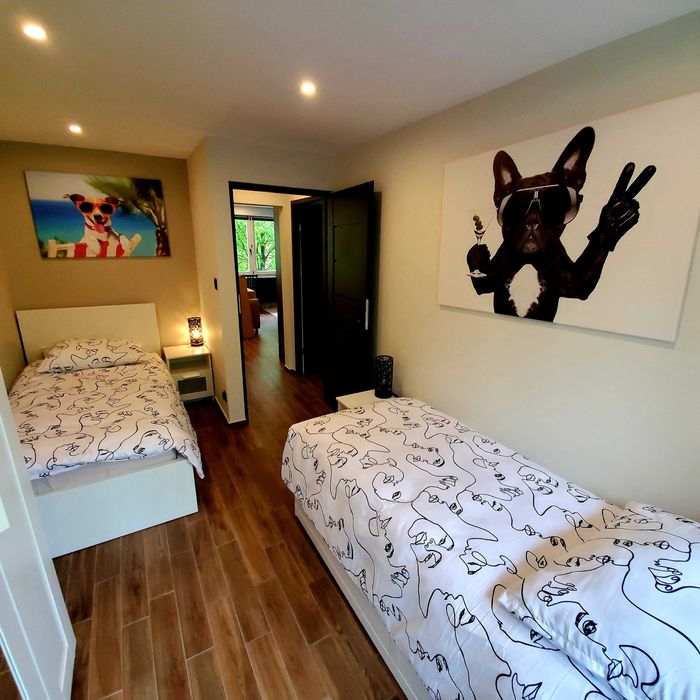 Nocleg Noclegi Apartamenty na doby - Apartamentyhappy.pl - Faktura Vat