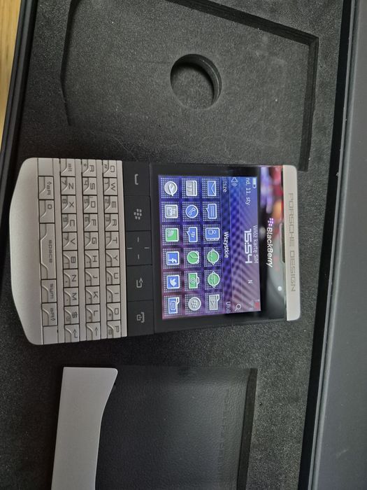 Blackberry p9981 porsche design
