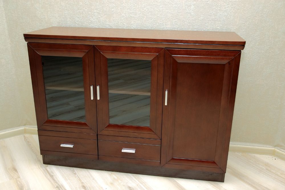 Przeszklona komoda 3-drzwiowa, gabinetowa, 120cm. Outlet -%