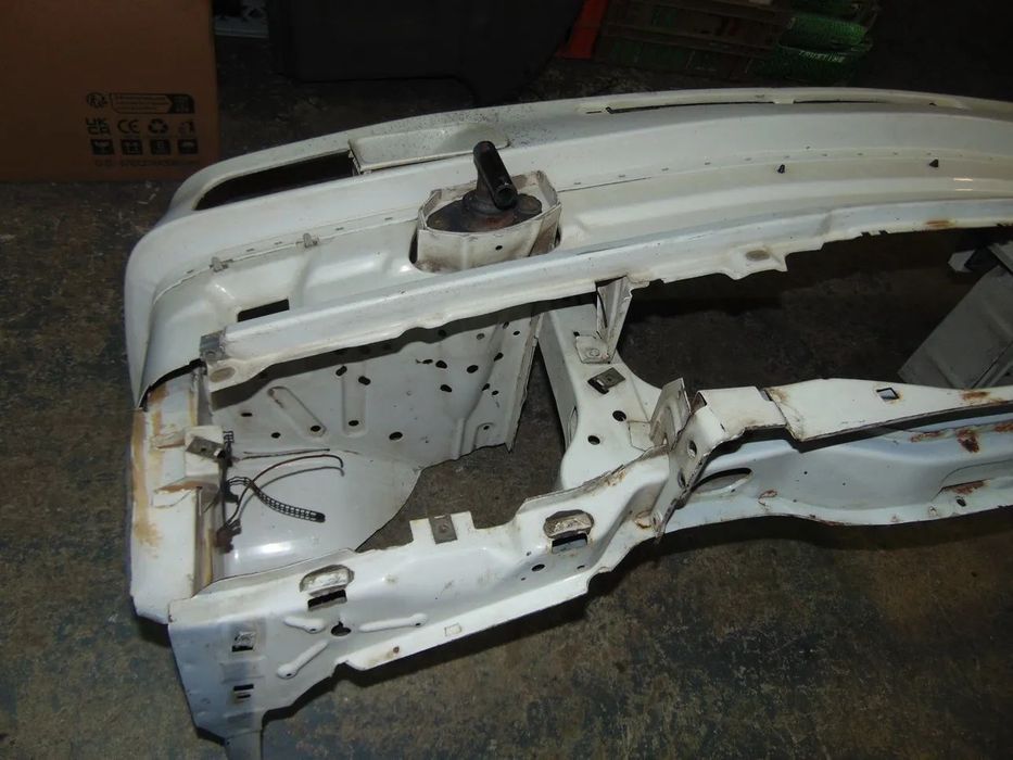 BMW E30 frente " nova de stock antigo