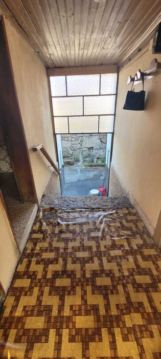 Moradia em pedra à renovar