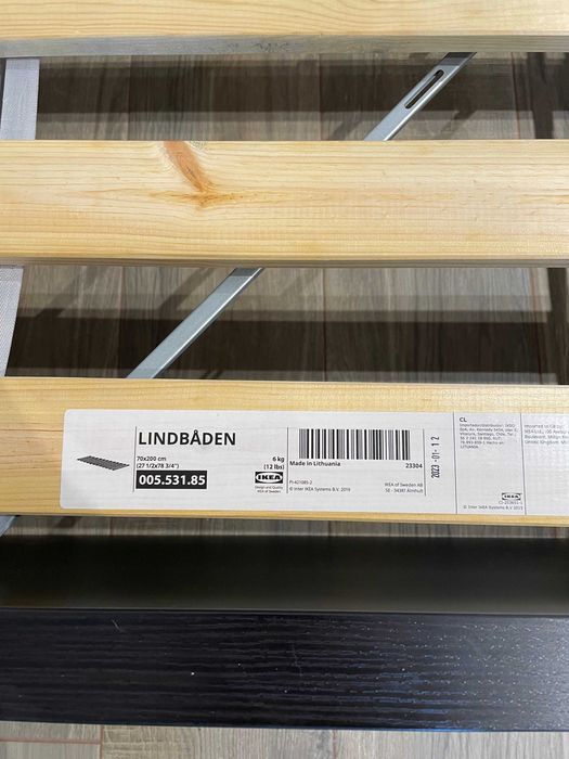 Cama IKEA Malm preta 140x200 (com estrado incluído)