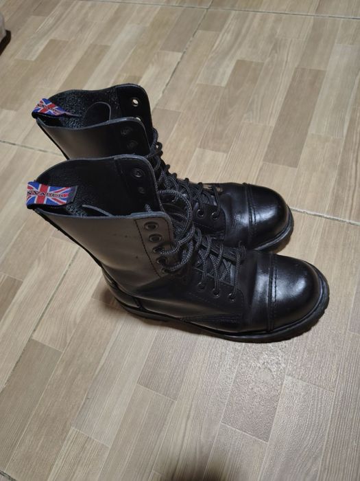 Шкіряні високі черевики