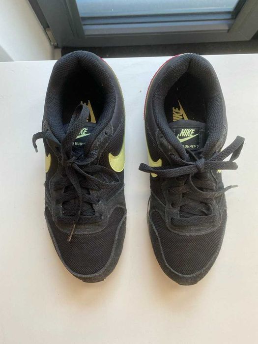 Obuwie sportowe NIKE MD RUNNER 2, rozmiar 38 (małomierne)
