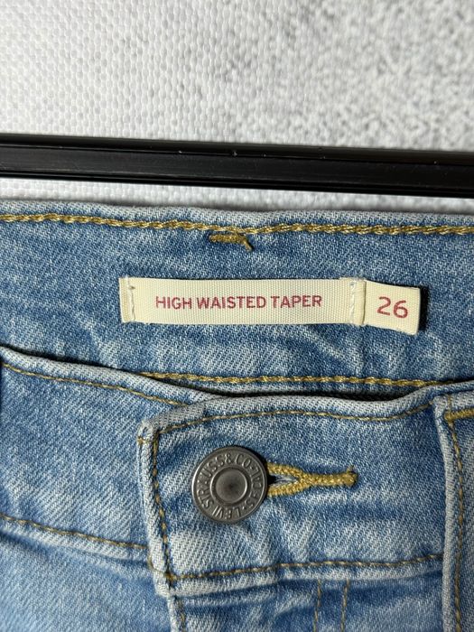 Spodnie Levi’s high waisted taper M jeansy dżinsy W26 L27