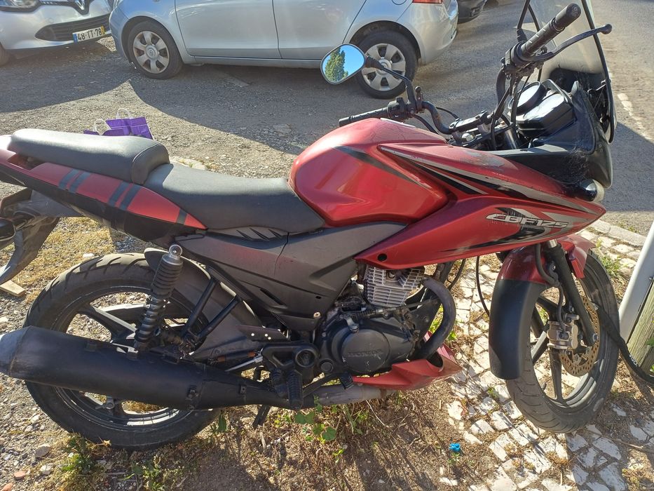 Moto Honda 125cbf