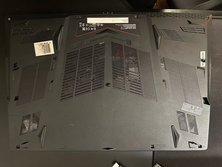 Portátil Gaming MSI GL73 8SE – i7 / RTX 2060 / 16GB RAM / SSD + HDD