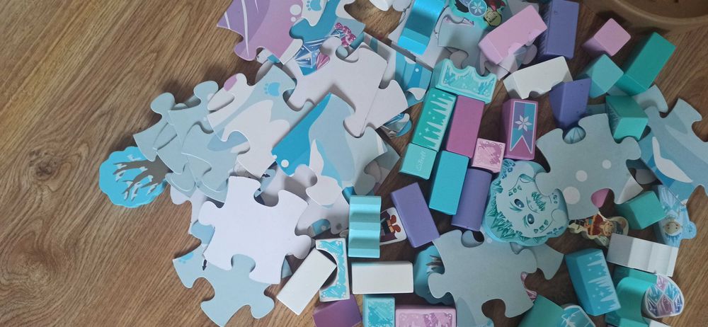 Drewniane klocki trefl zamek lodowy pastelowe