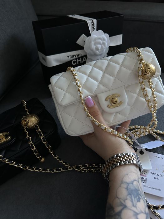 Сумка шкіряна chanel, шанель біла та чорна
