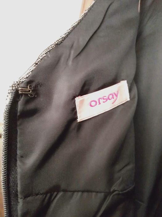 Bezrękawnik damski z tweedu.