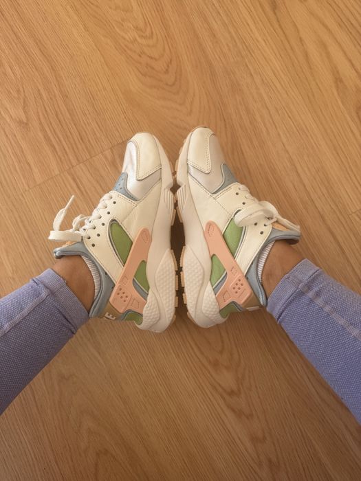Nike Huarache SE Mulher