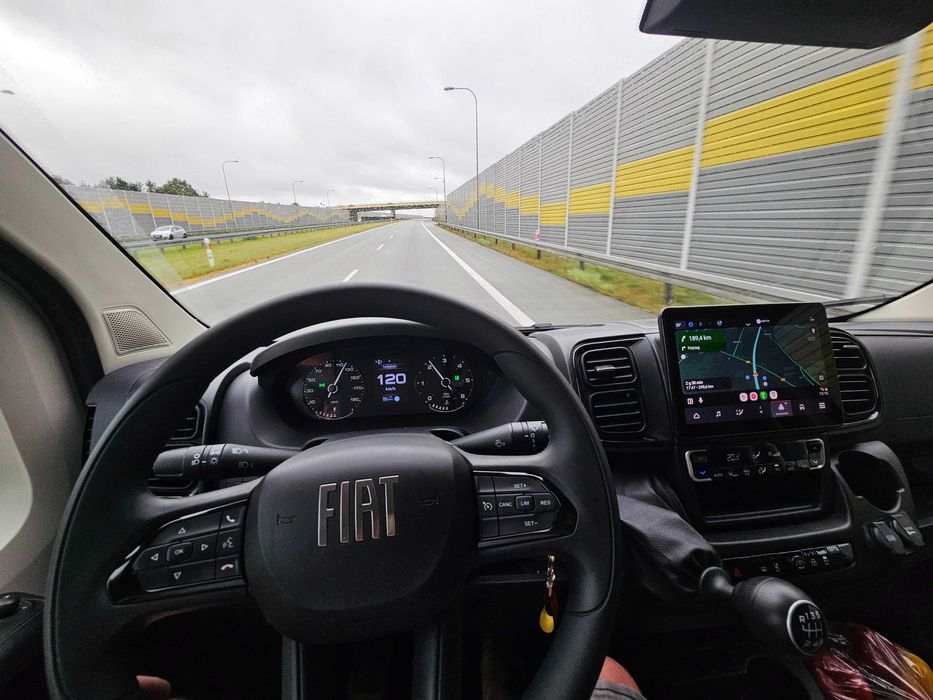 wynajem wypożyczalnia busów aut dostawczych, samochód bus do wynajęcia