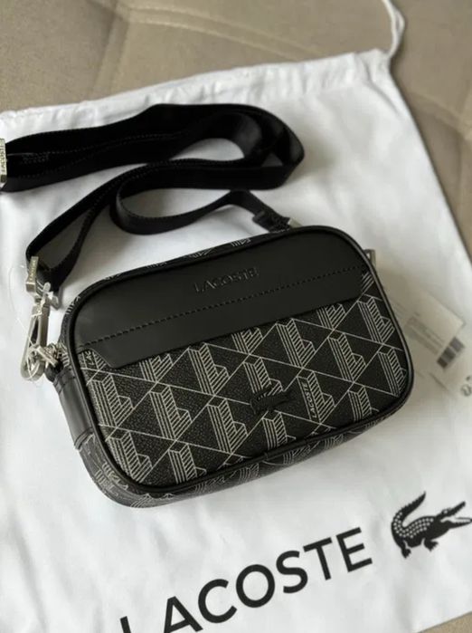 Сумка Lacoste  .