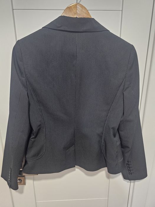 Продам костюм Esprit