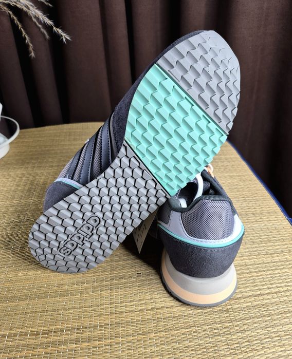 Оригінал 100% Чоловічі кроссівки  Adidas 8K 2020,модель FY8040(Розмір 42⅔-27см)