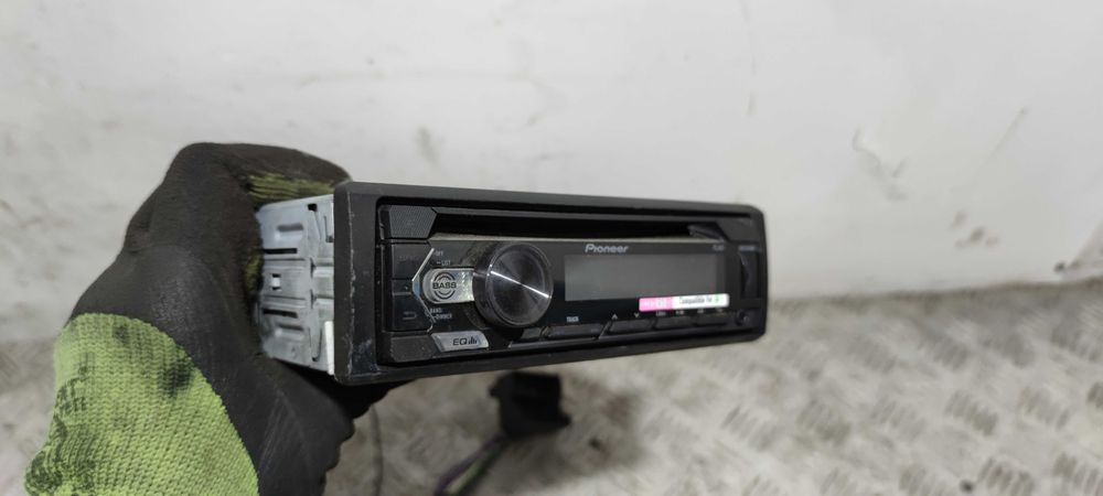 Pioneer DEH-S120UB Radio Samochodowe - AUX CD MP3 USB