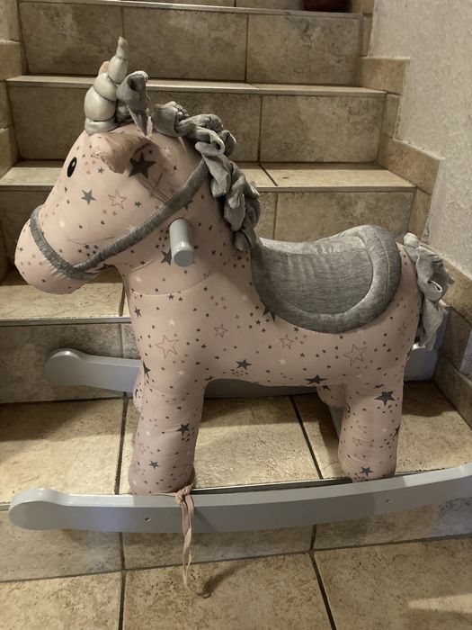 Koń na biegunach little Bird told me