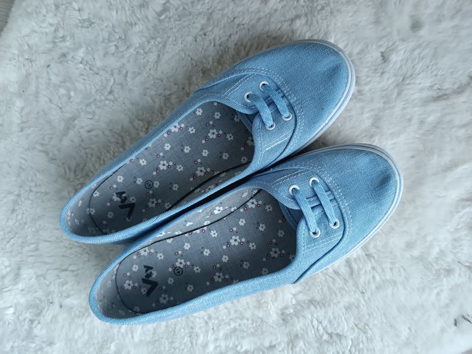 Buty damskie trampki z gumkami Vty r.41 stan bdb
