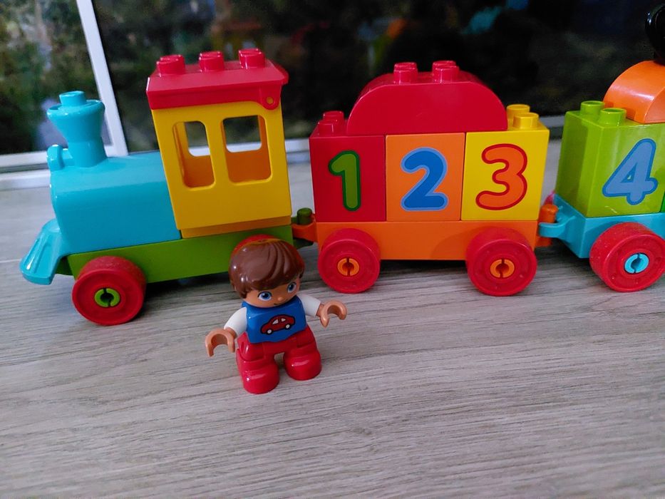 Lego duplo pociag z cuferkami