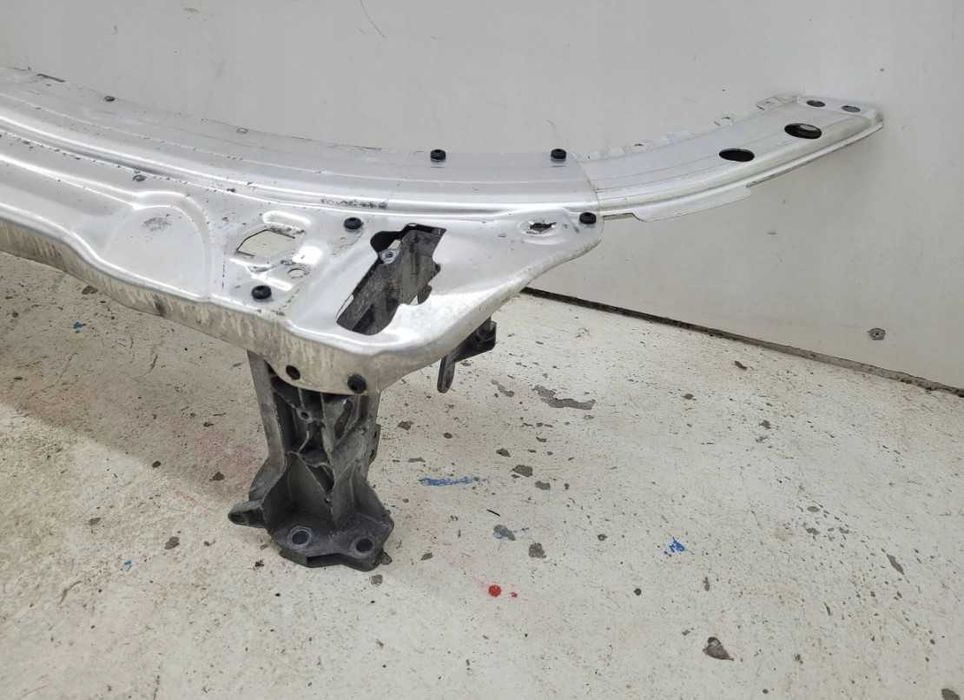 Передня панель на Mersedes w205 2014-2022