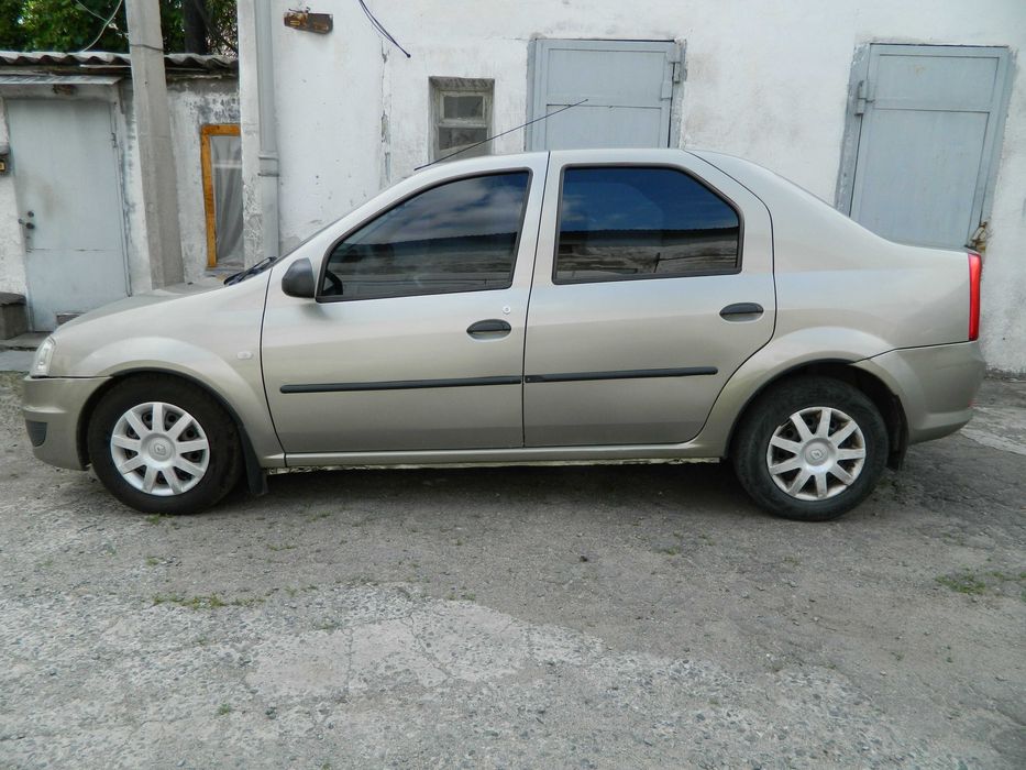 Renault Logan 1,4 2011 г.в. с КОНДИЦИОНЕРОM, ГАЗ/бензин 4-го поколения