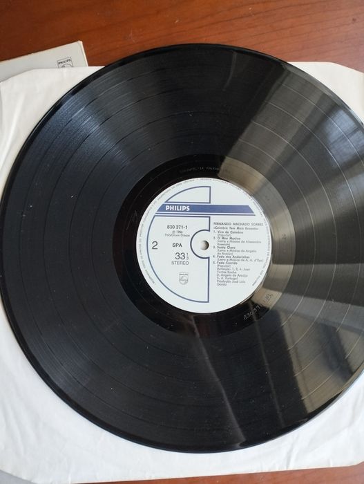 Disco de vinil LP Fernando Machado Soares - Coimbra tem mais Encanto'