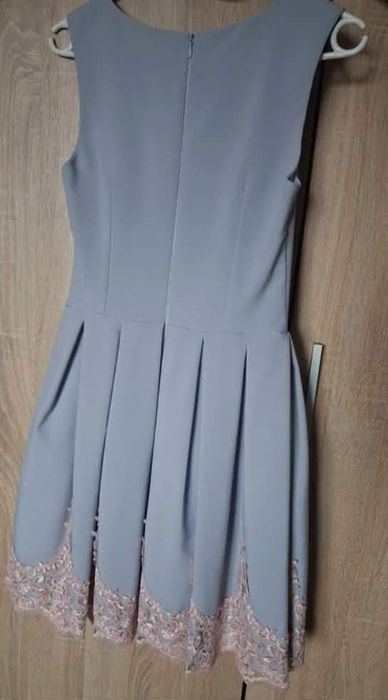 Sukienka elegancka z marynarką
