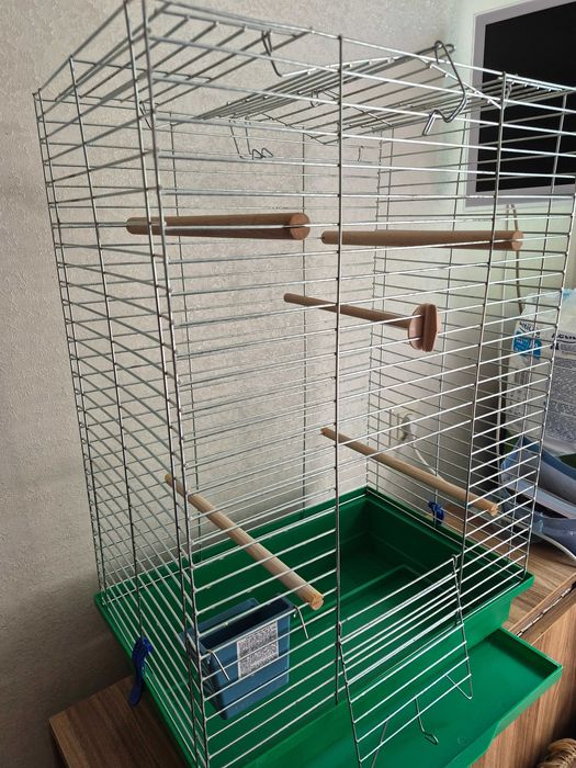 Продам клетку для попугая б.у