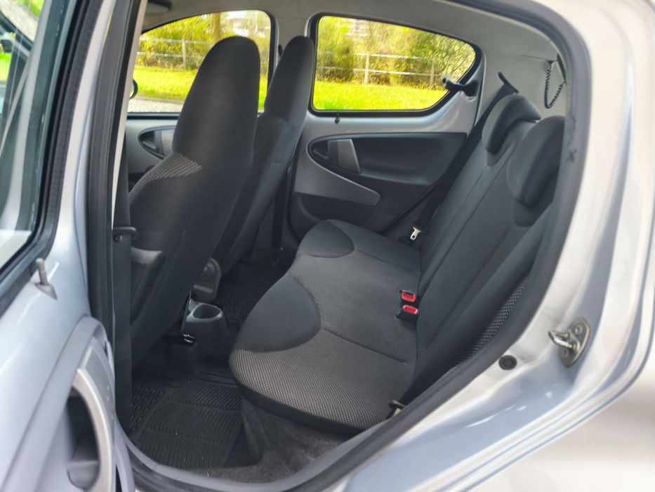 Toyota Aygo 1.0i Automático 2010