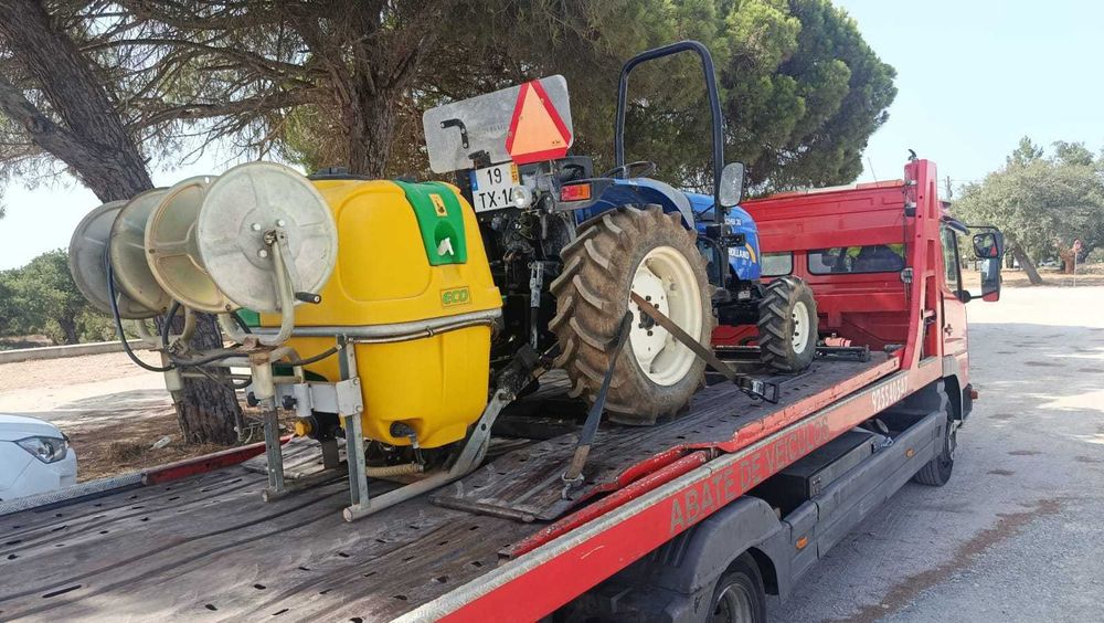 Trator agrícola New Holland Boomer 30 4*4