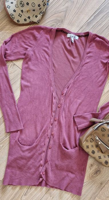 Sweter narzutka fuksja amarant Bershka rozm S